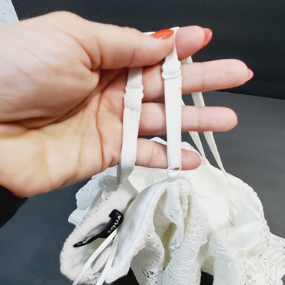 Aqua off white /white ruffle lace summer top size small - Picture 10 of 12